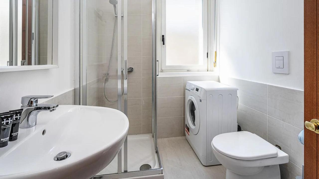 Blue City Paradise - Renovated Apt In Center Milanアパートメント エクステリア 写真